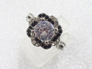 クリスタル　指輪(13号)